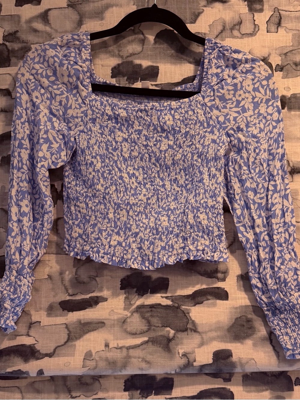 GB Gurl Blue Floral Smocked Long-Sleeve Crop Top Size Large